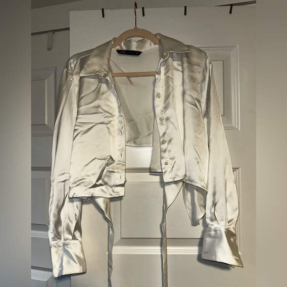 Zara - White Silk Crop Blouse - Very Good Condition - Size M - Picture 2 of 4